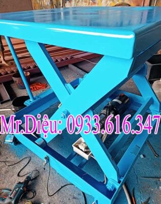 bàn nâng hàng thủy lực